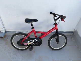Bicicleta infantil roja BTWIN