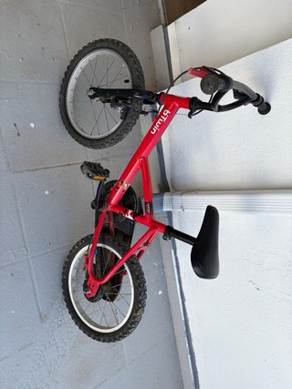 Bicicleta infantil roja BTWIN