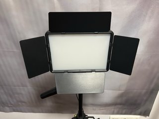 Aro y luz LED amarillo y blanco
