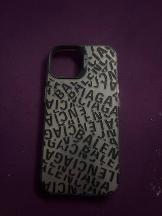 Funda Balenciaga iPhone 15
