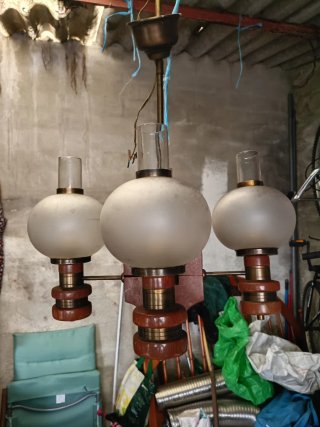 Lámpara madera tulipas quinqué
