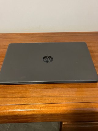 Portátil HP 255 G7 con Windows 11 y Office 2024