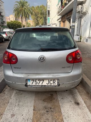 Volkswagen Golf 2004