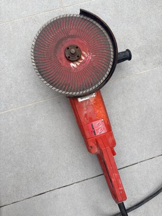 Radial Hilti DC 230