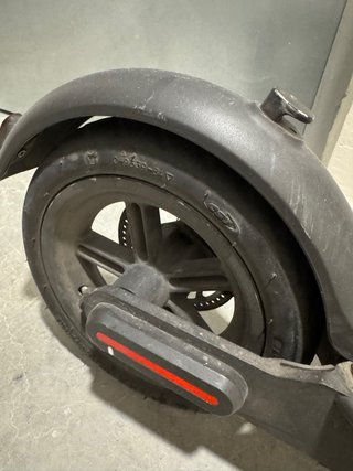Patinete Eléctrico Xiaomi muy poco Usado.
