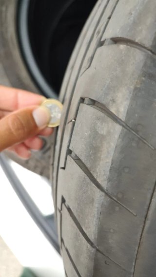 4 Neumáticos Continental 215/60 R16