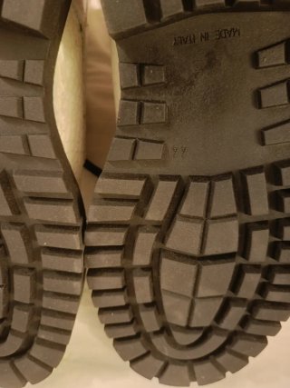 Stivaletti bianchi effetto coccodrillo