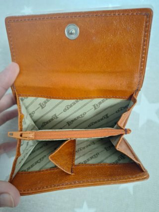 Cartera de piel Liberto