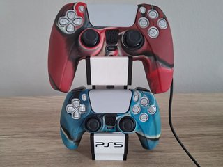 Soporte mandos PS5 con pasacables