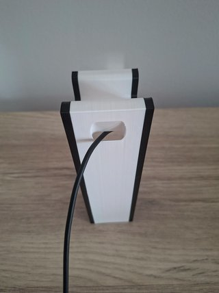 Soporte mandos PS5 con pasacables