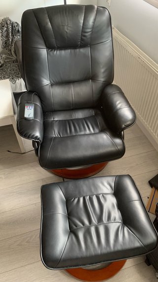 Sillón masajeador con reposapiés
