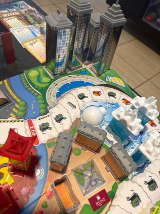 Monopoly Deluxe