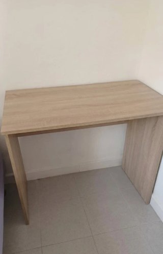 Escritorio de madera color beige/marrón