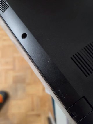 Acer Nitro V15, Ruzen 7-7735HS, RTX 4060.