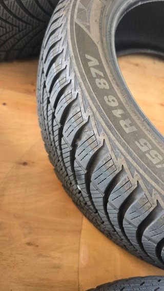 Neumático Kumho Solus 4 estaciones 185/55 R16 86V