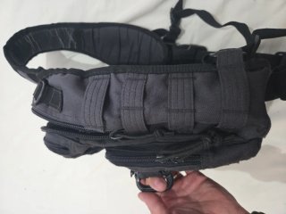 Mochila bandolera táctica negra