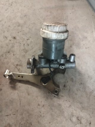 Mitsubishi Montero MK1 Repuestos
