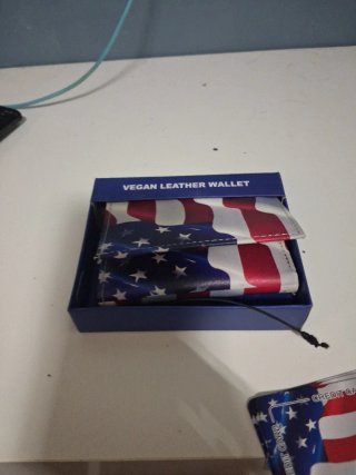Cartera de vegan leather con bandera USA