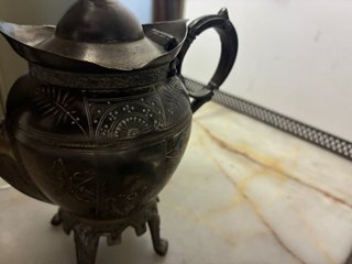 Jarra metálica decorada (4)