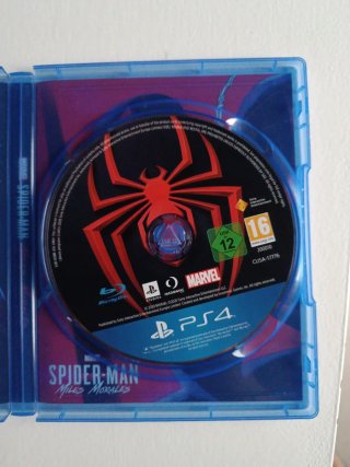 Spider-man Miles Morales PS4 compatibile con PS5