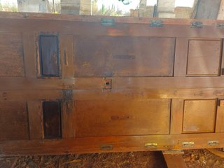 Puerta madera viejo molino 137x267