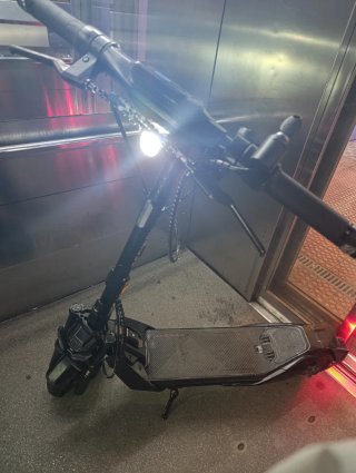Patinete eléctrico Segway ZT3 Pro
