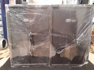 Altavoces Sanyo Marrón y Plata