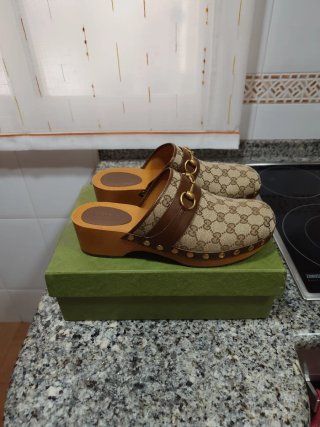 Zuecos Gucci Mujer Beige y Marrón