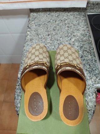 Zuecos Gucci Mujer Beige y Marrón