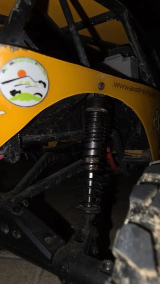 Crawler RC 1/10 amarillo