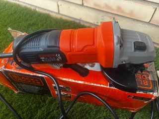 Radial Black+Decker 710W 115mm