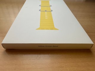 Apple Watch ULTRA 49mm. Yellow Ocean Band