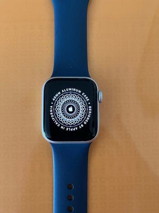 Apple Watch SE (Gen 2) 40mm Plata