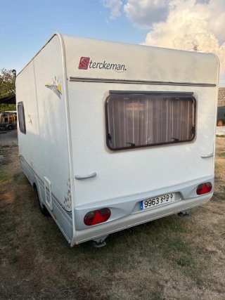 Caravana Sterckeman Starlett 370CP - 750kg 4 plaza