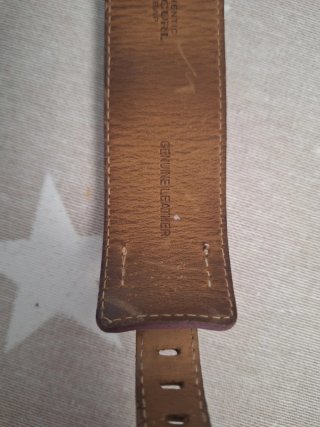 Reloj Rip Curl Beige y Plateado