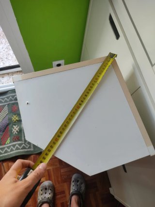 Estantería esquinera blanca