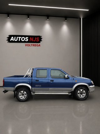 Nissan Navara 2000