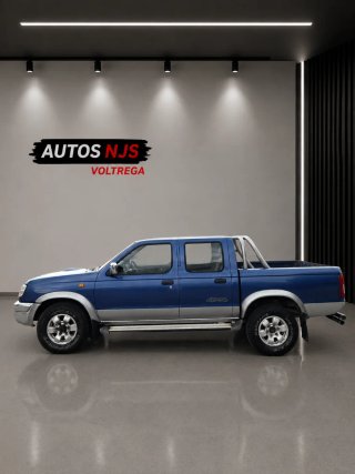 Nissan Navara 2000
