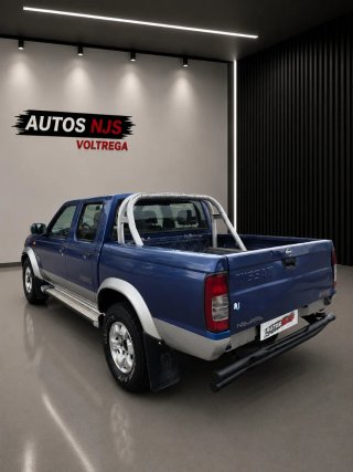 Nissan Navara 2000