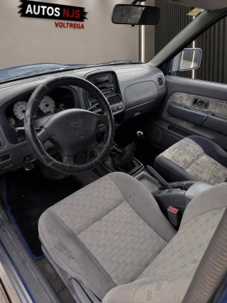 Nissan Navara 2000
