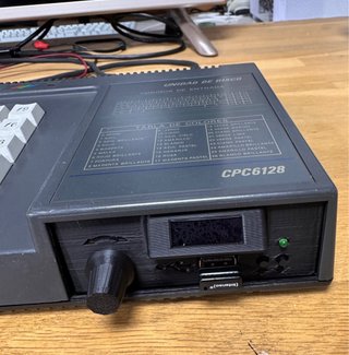 Amstrad CPC 6128 con Gotek y extras