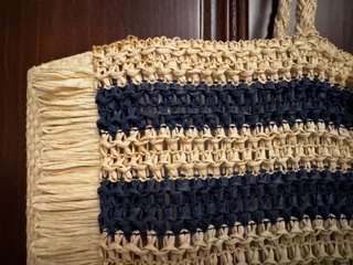 Bolso de rafia boho azul y beige