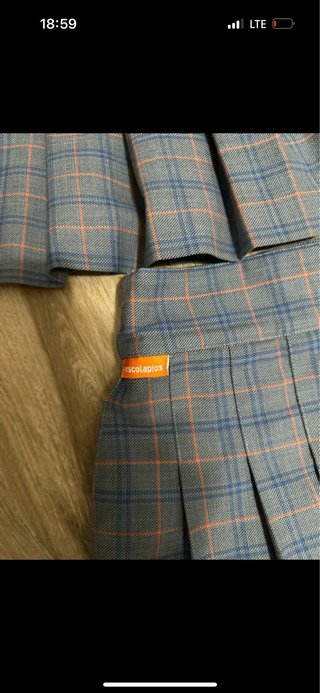 Uniforme escolar falda plisada (2 unidades)