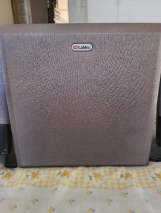 Altavoces Labtec 2.1 Negro/Gris