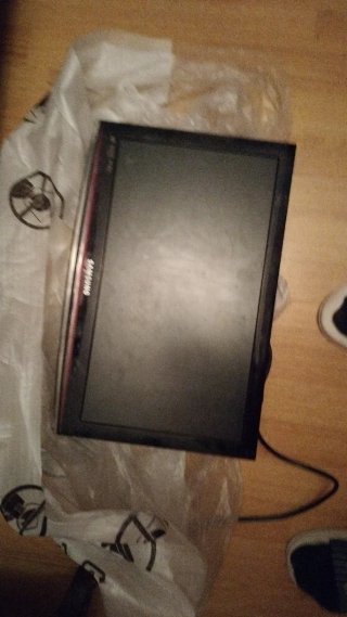 Samsung TV Negra/Roja