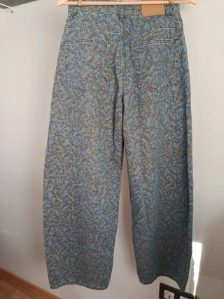 Jeans Zara ZW Collection barrel flores