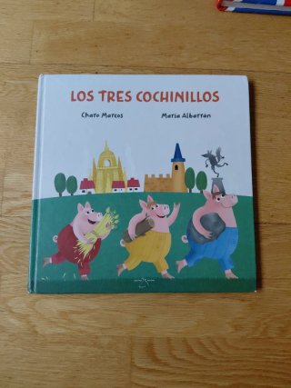 LOS TRES COCHINILLOS
