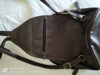 Mochila de cuero marrón