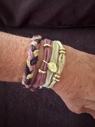 Pulseras seda reciclada abalorios
