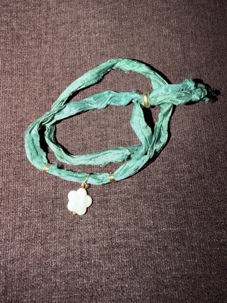 Pulseras seda reciclada abalorios